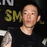 初二男生非要买手机 爸妈愁到深夜